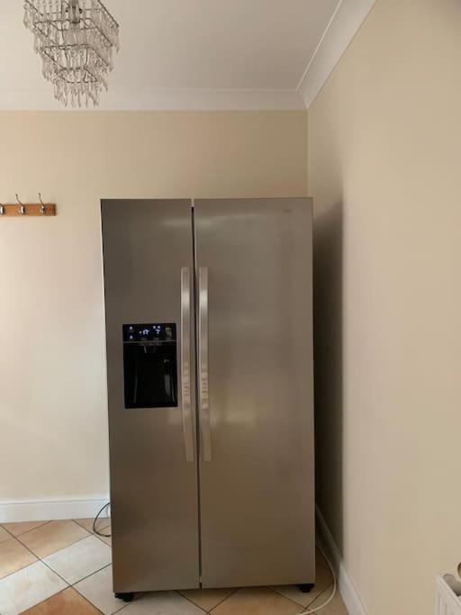 Super King Bed Suite, Executive Office, Fast Wifi, Free Parking *
