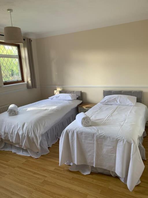 Super King Bed Suite, Executive Office, Fast Wifi, Free Parking Holiday home St Ives (Cambridgeshire)